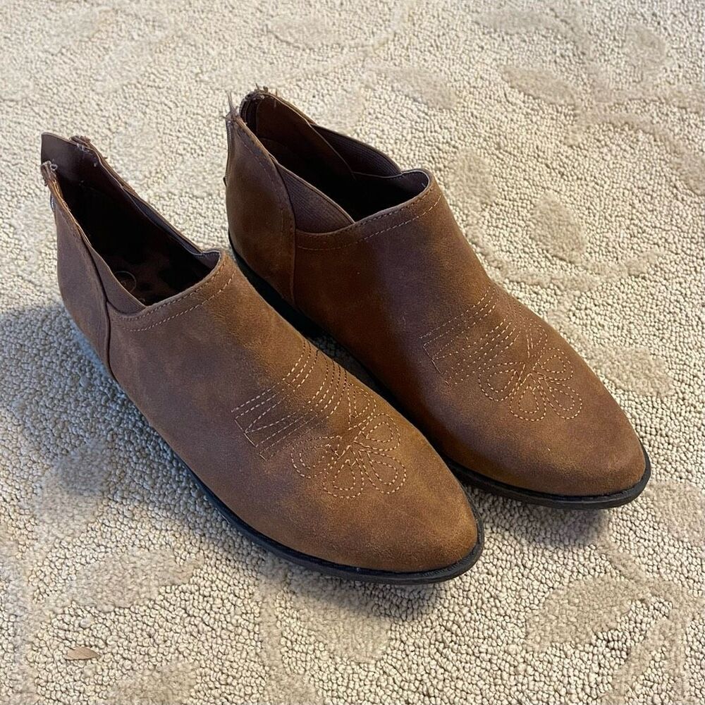 Cat and Jack Target Brown Ankle Booties Girls Size 5 Women’s Size 7